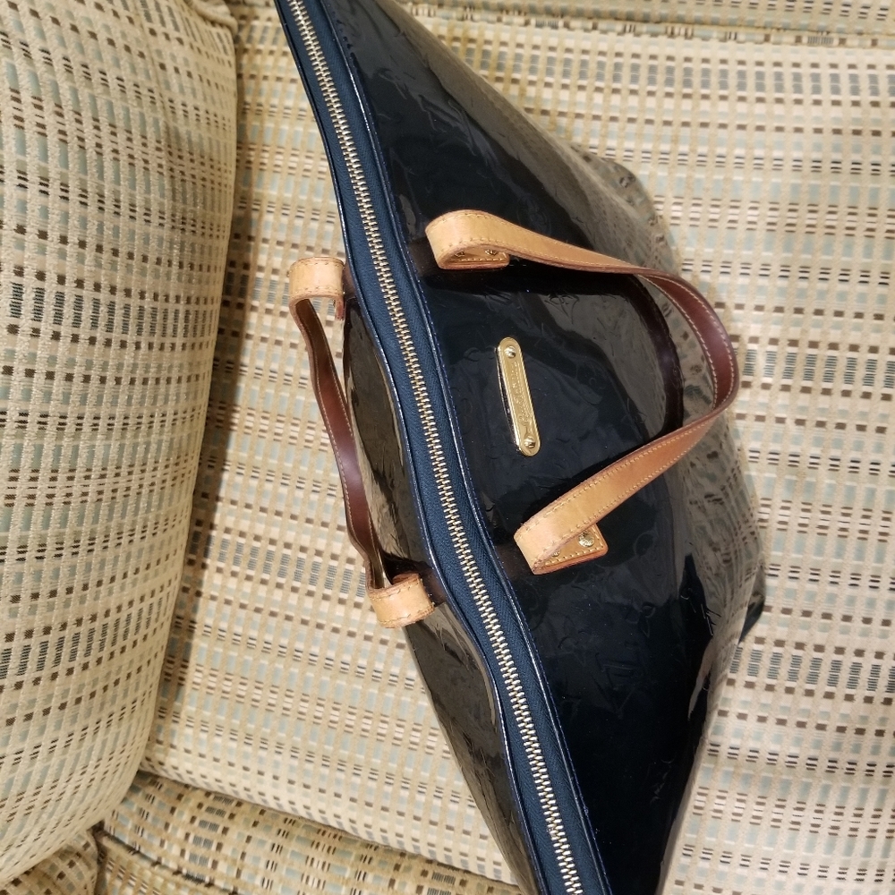 LOUIS VUITTON Vernis Bellevue GM Blue Nuit